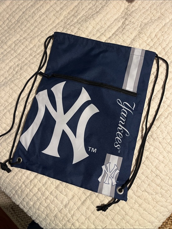 Other - Navy Drawstring Backpack - Yankees Logo